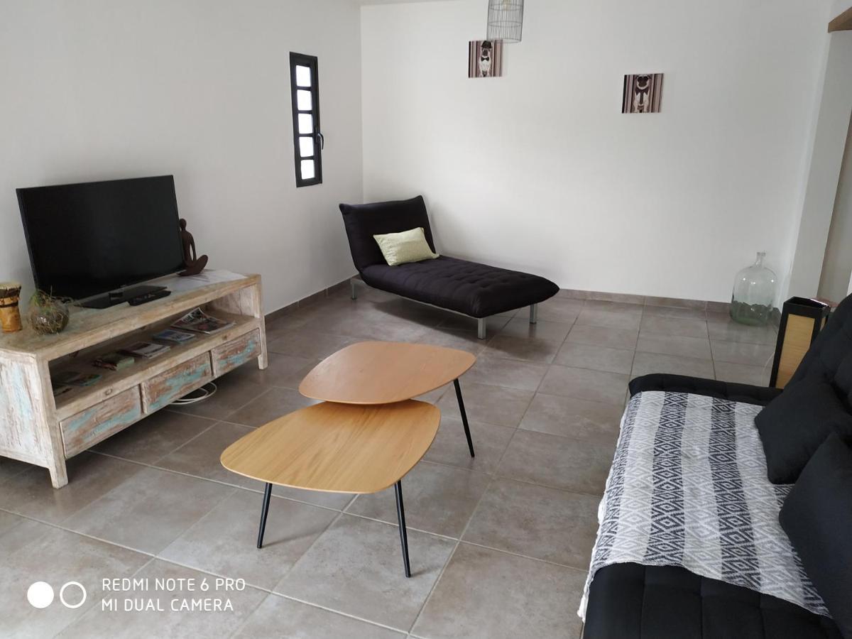 Jolie Maison T3 A St Pierre, 2 Chambres Avec Sdb, Grande Varangue, Jardin Saint Pierre Exterior photo