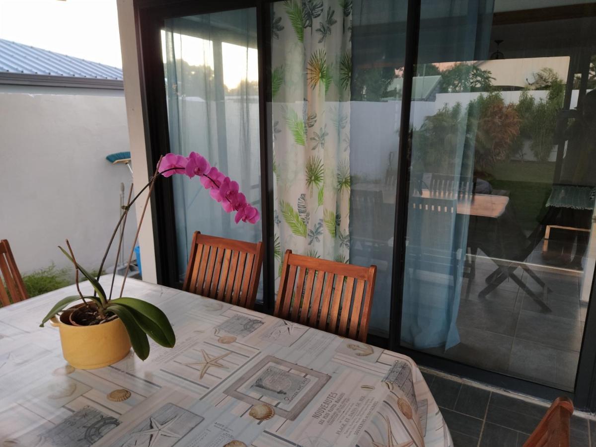 Jolie Maison T3 A St Pierre, 2 Chambres Avec Sdb, Grande Varangue, Jardin Saint Pierre Exterior photo