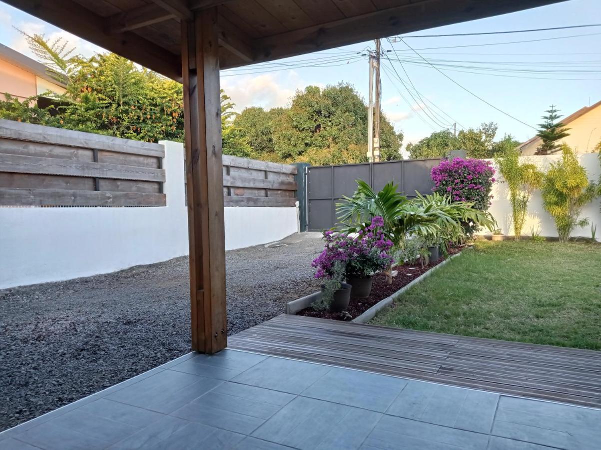 Jolie Maison T3 A St Pierre, 2 Chambres Avec Sdb, Grande Varangue, Jardin Saint Pierre Exterior photo