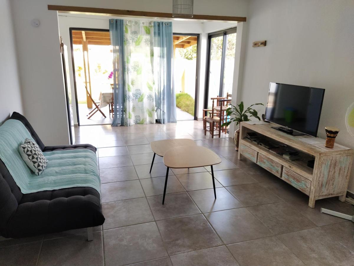 Jolie Maison T3 A St Pierre, 2 Chambres Avec Sdb, Grande Varangue, Jardin Saint Pierre Exterior photo