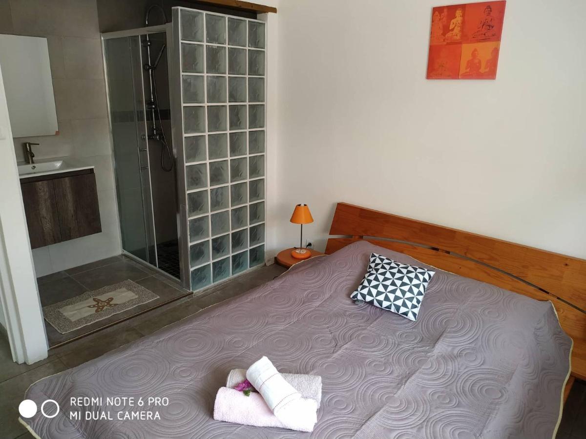 Jolie Maison T3 A St Pierre, 2 Chambres Avec Sdb, Grande Varangue, Jardin Saint Pierre Exterior photo